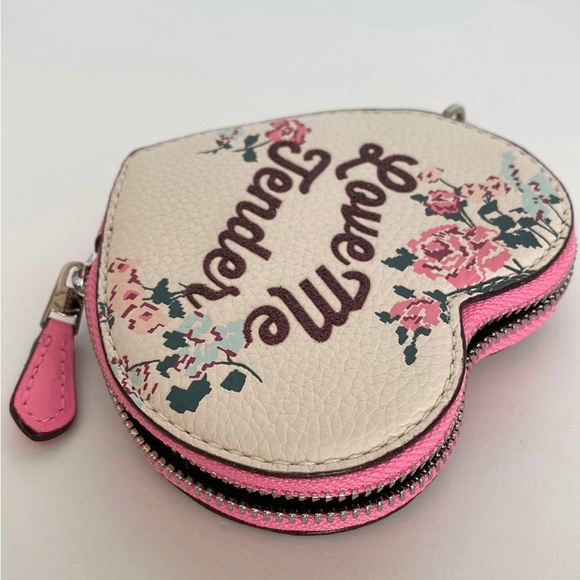 Coach Elvis Love Me Tender Heart Case - Picture 5 of 16